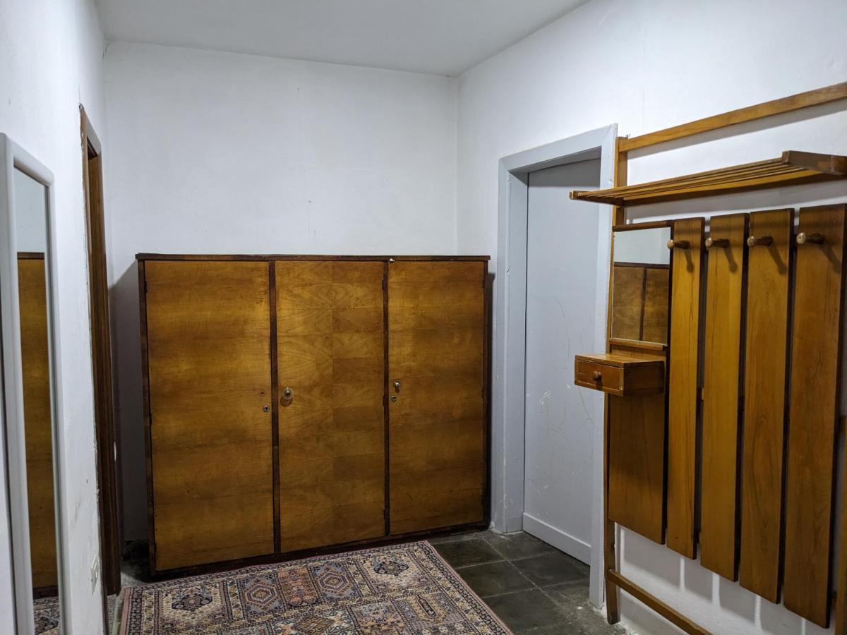 Communist Style Room Shkoder Ngoại thất bức ảnh