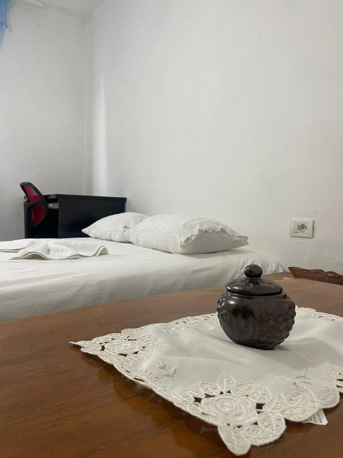 Communist Style Room Shkoder Ngoại thất bức ảnh