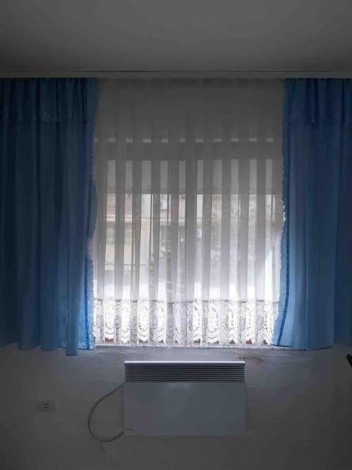 Communist Style Room Shkoder Ngoại thất bức ảnh