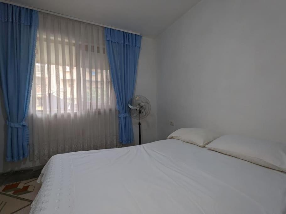 Communist Style Room Shkoder Ngoại thất bức ảnh